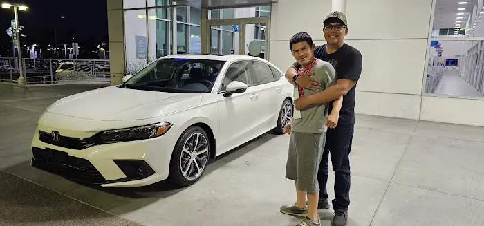 Norm Reeves Honda Superstore Vista Service & Parts Center 8