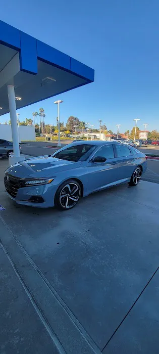 Norm Reeves Honda Superstore Vista Service & Parts Center 3