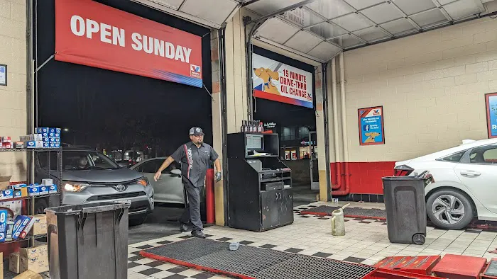 Valvoline Instant Oil Change 6
