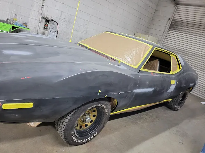 Maaco Auto Body Shop & Painting 7