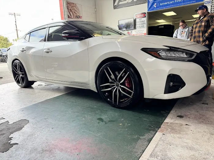 JC WHEELS & TIRES 8