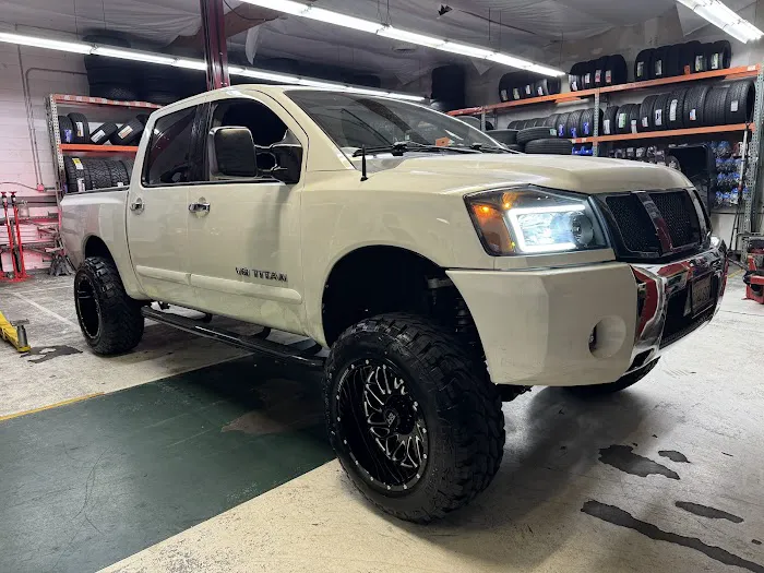JC WHEELS & TIRES 9