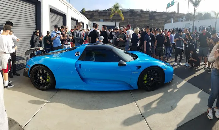 McLaren, Lamborghini, Rolls-Royce San Diego Service Center 9