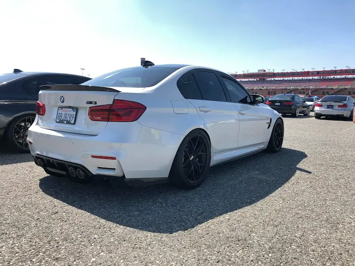 SD Garage 8