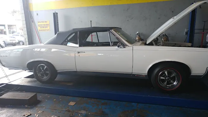 Navarro's Auto Repair 2