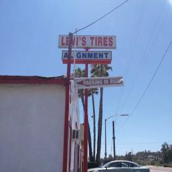 Levi's Tires ico