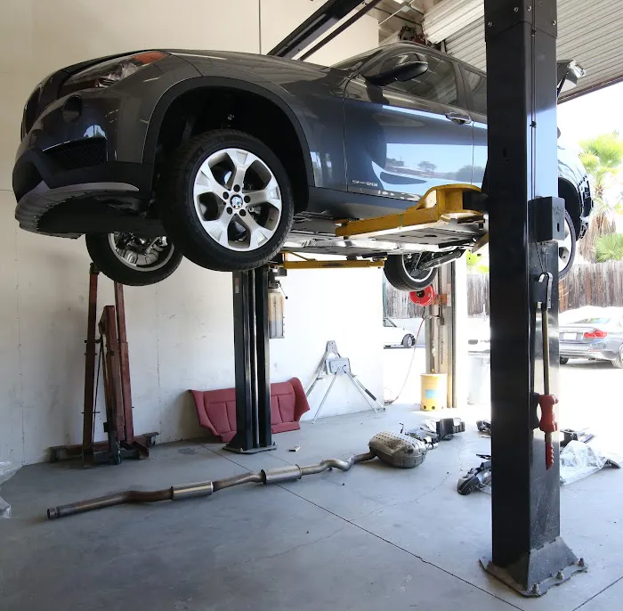 Penske Collision Center Escondido 8