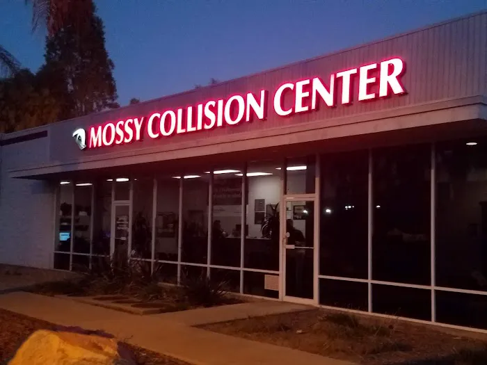 Mossy Collision Center 0
