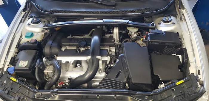 Ming Volvo Specialists 4
