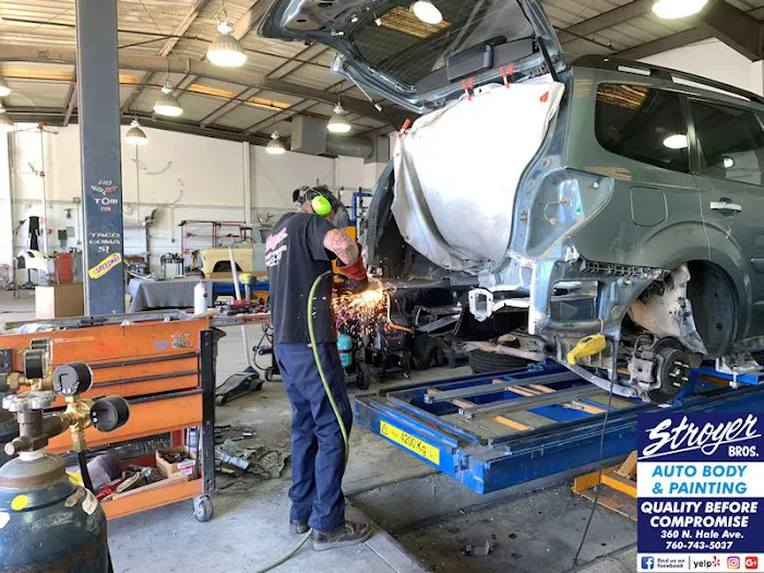 Stroyer Brothers Auto Body and Painting 4