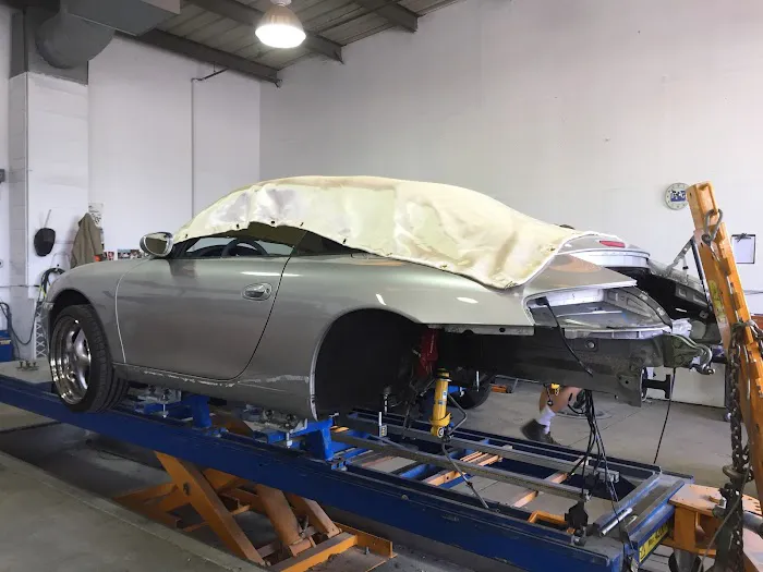 Stroyer Brothers Auto Body and Painting 8