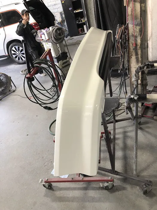 ACM Auto Body & Paint 4