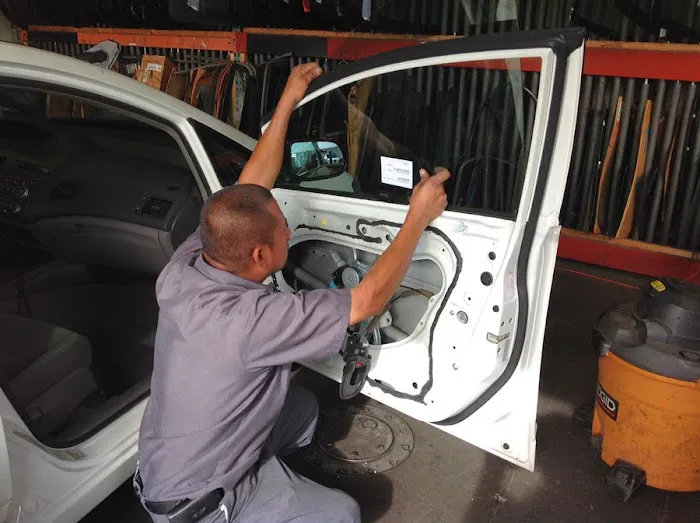 Low Price Auto Glass 0