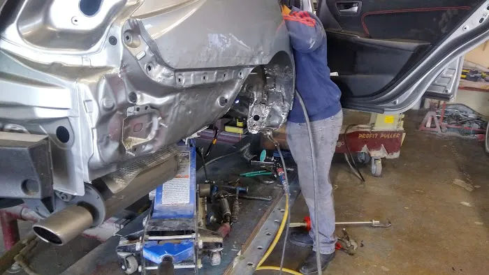Radiator & Tire Repair Shop 0