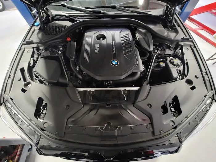HQ Autosport German Auto Service 6