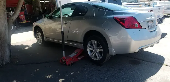 Serrato's Automotive & Tire 7