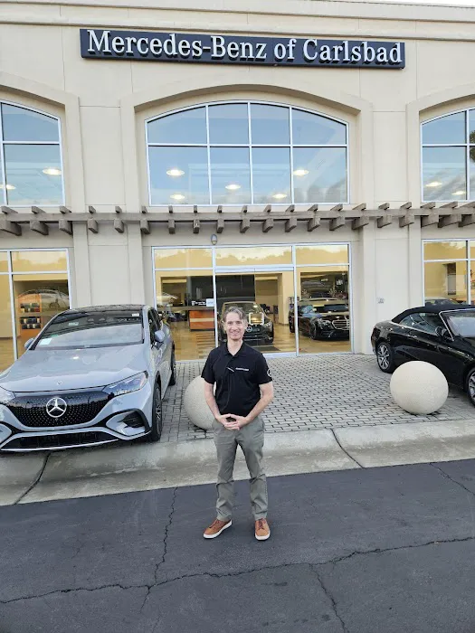 Mercedes-Benz of Carlsbad Service Center 2