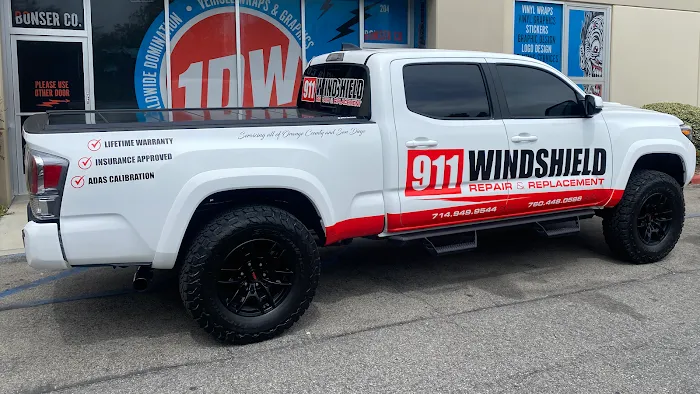 911 Windshield Repair & Replacement 8