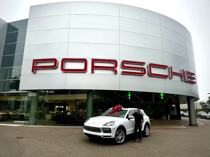 Porsche Carlsbad Service and Parts 8