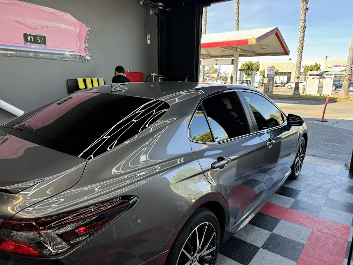 3B Auto Glass and Window Tinting 8