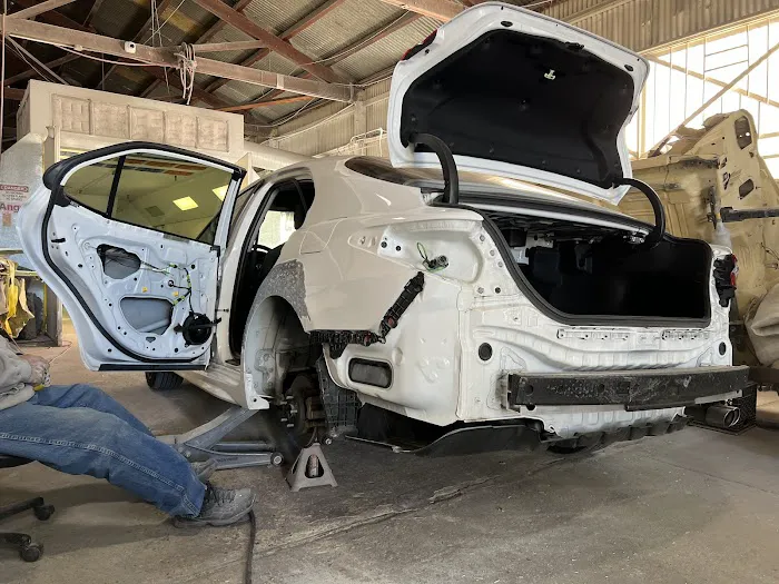 Huitron Auto Body 1
