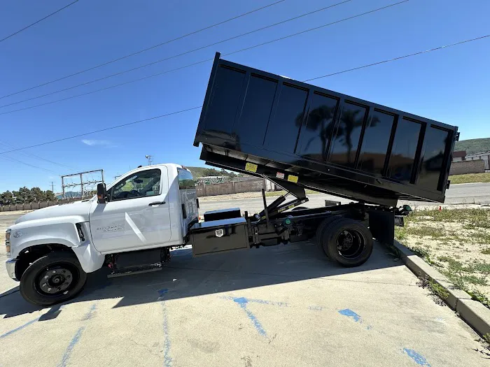 R&M QUALITY TRUCK BODY LLC 0