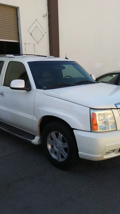 LG AUTO BODY & PAINT 0