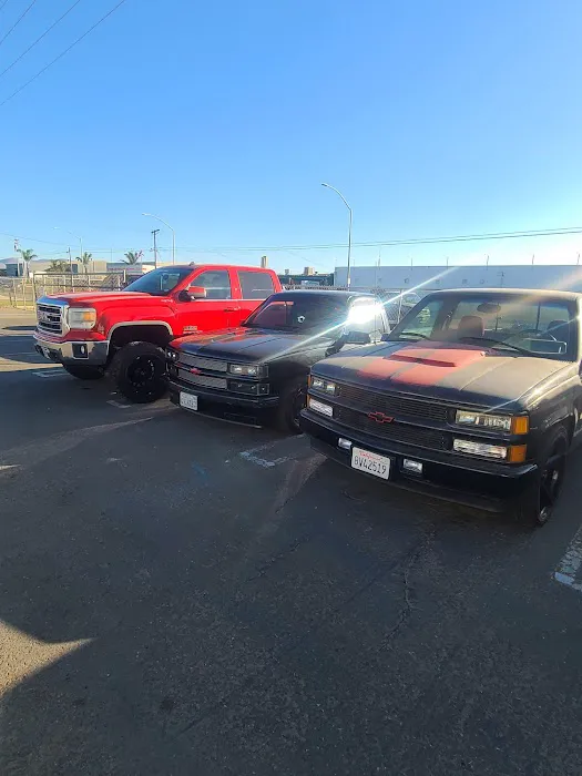 Geños Auto Repair 1