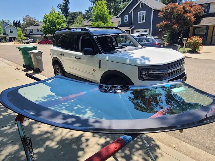 Auto Glass Experts 5