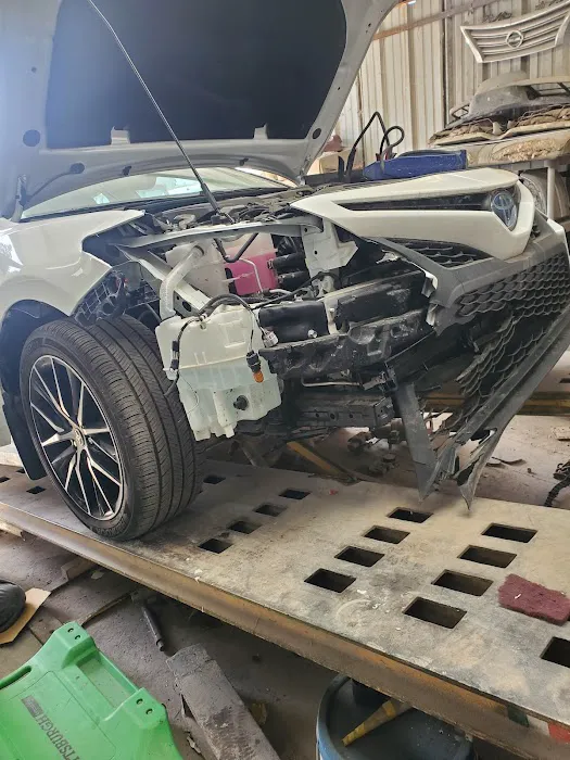 Reyes Autobody 0