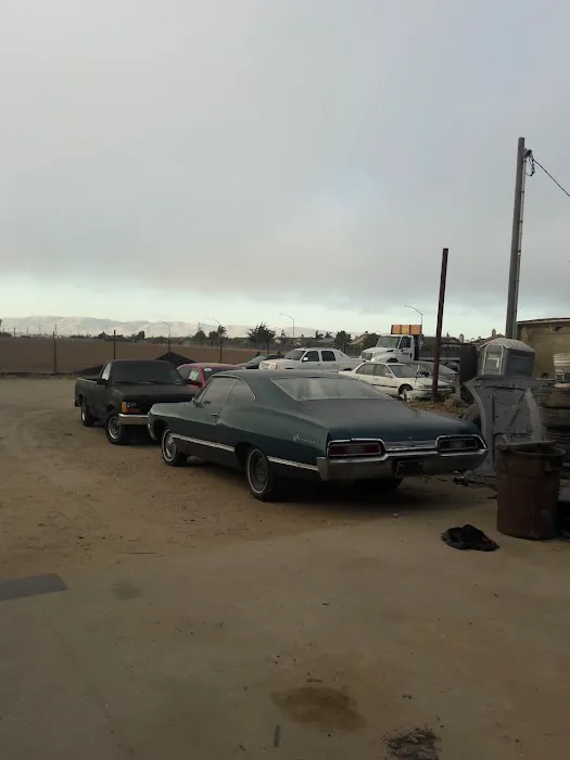 O & M Auto Body 2