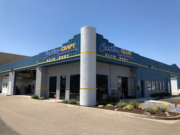 Custom Craft Auto Body 0