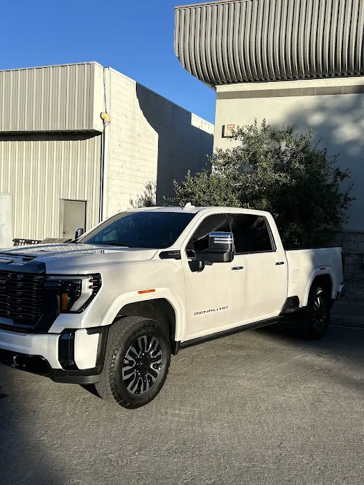 Roman's Tint & Detail 0