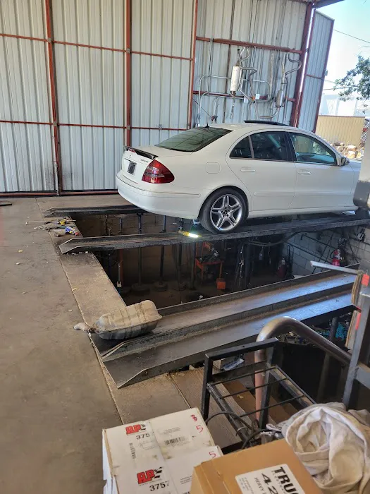 Mom's Muffler 0