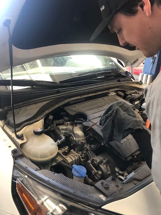 Service Department at Hyundai SLO 5