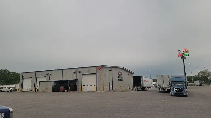 Speedco Truck Lube and Tires 3