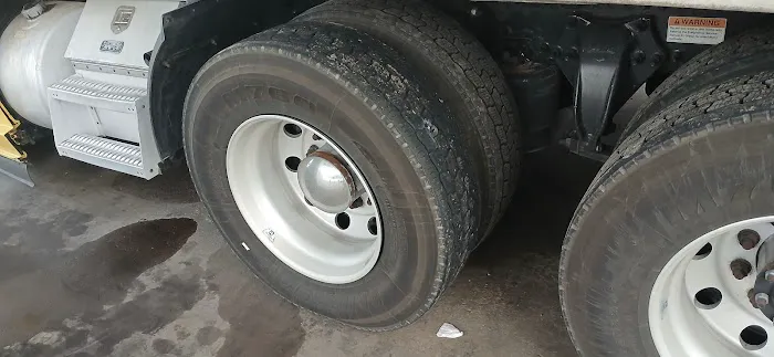 Speedco Truck Lube and Tires 1