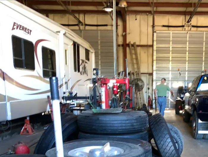 Wilson Auto and Semi-Truck Tire Service 3