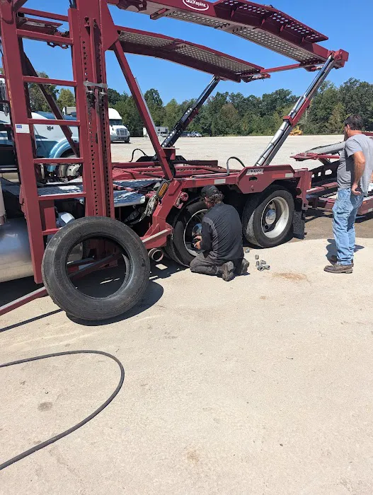 B & W Truck Repair Services 0
