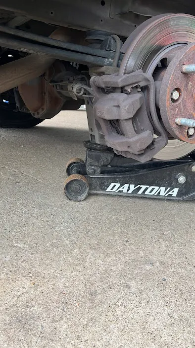 Zavala Used and New Tires 4