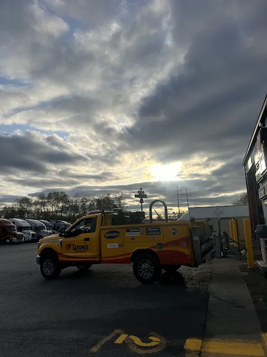 Love's Truck Care 0