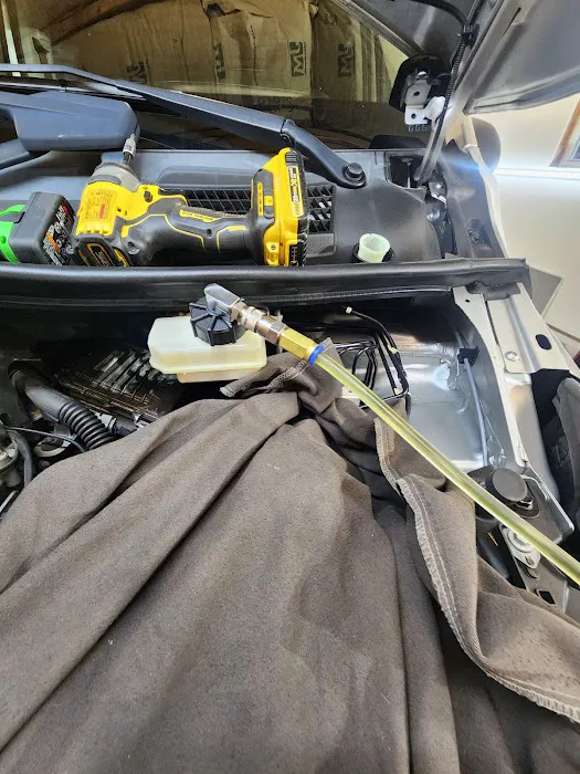 Moore's Auto Repair Specialists 3