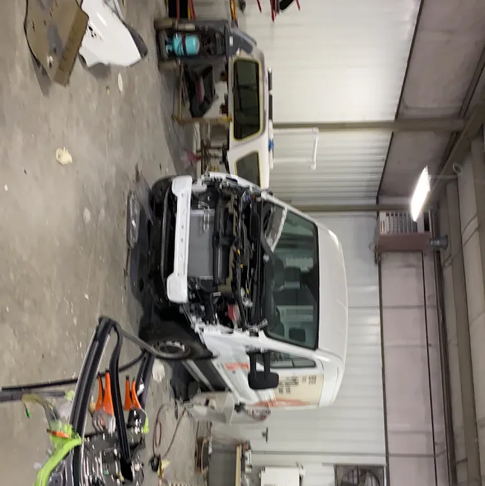Paducah Ford Collision Center 1