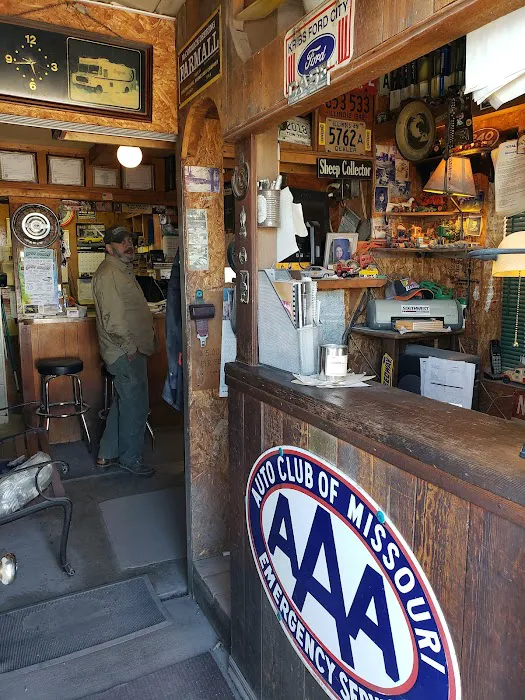 Lawrence Auto Body & Salvage 6