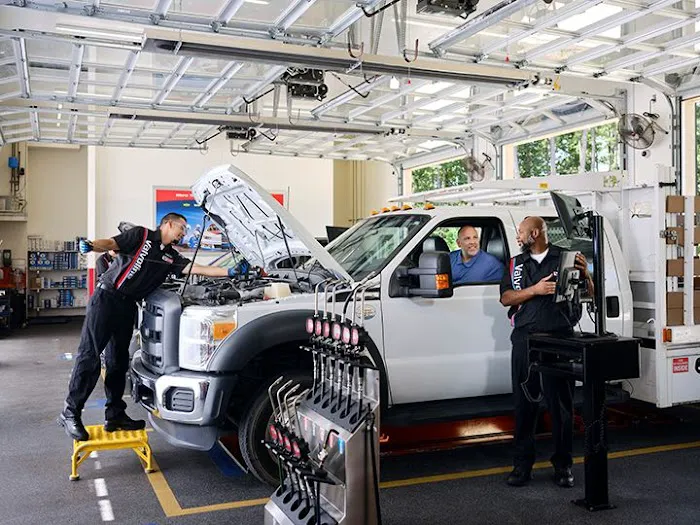 Valvoline Instant Oil Change 4
