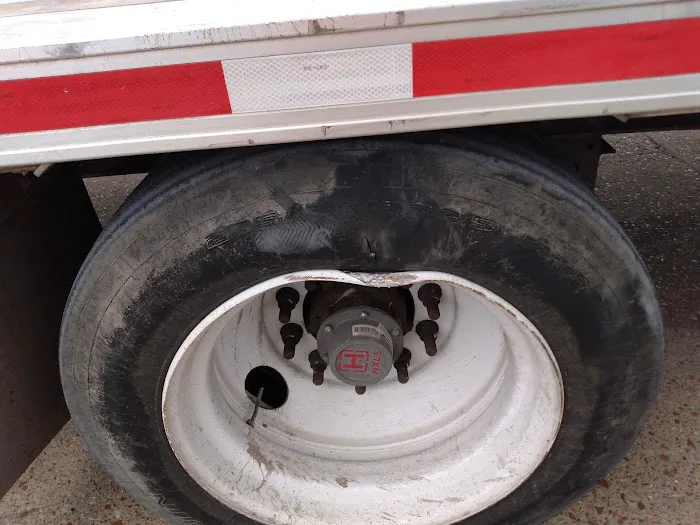 Speedco Truck Lube and Tires 9