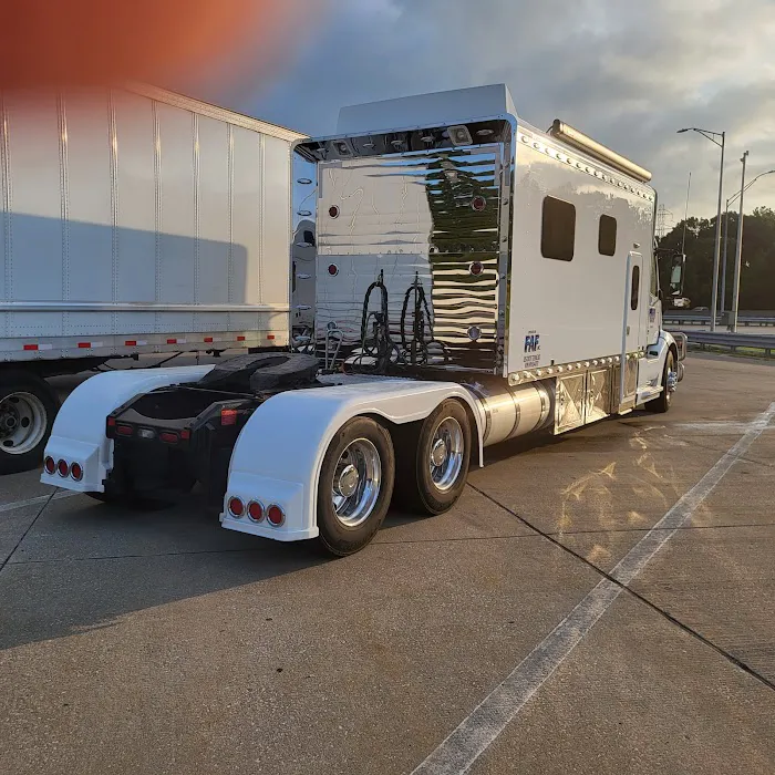Speedco Truck Lube and Tires 3