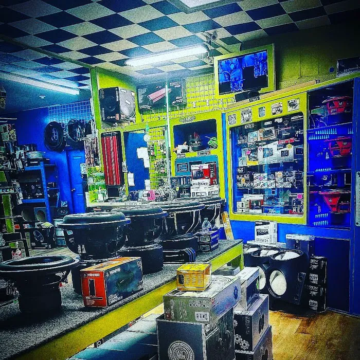 Urbina's Car Audio LLC 6