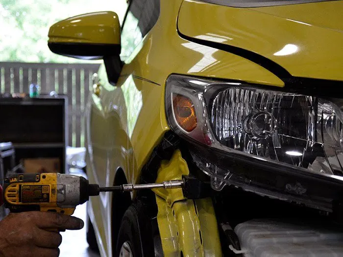 Joe Hudson's Collision Center 8