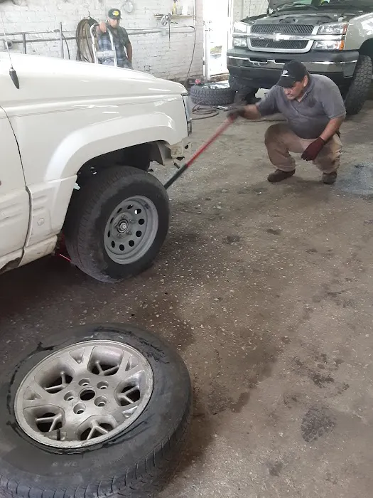 Los Amigo's #1 New & Used Tires 7